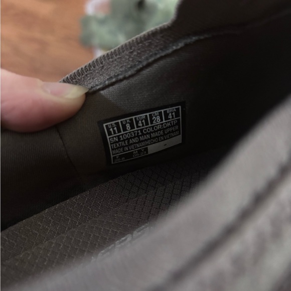 Skechers Women's Sz 11 Air Cooled Memory Foam Bungee Slip-on Comfort Shoe - Picture 7 of 7